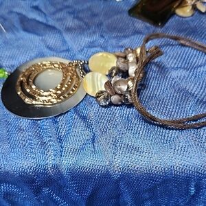 Chic Silver and Gold Pendant Necklace